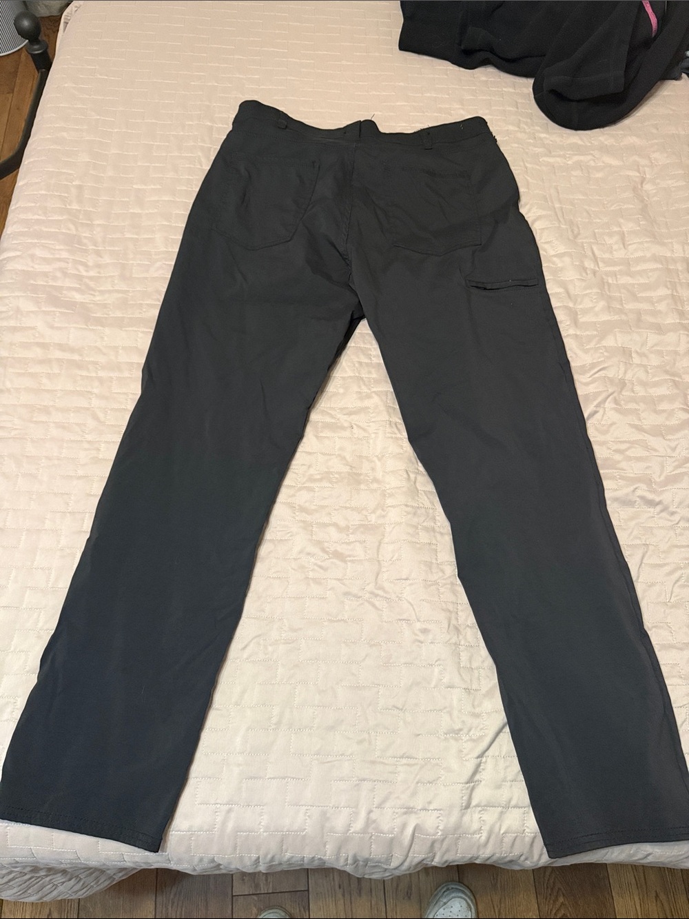 Denali Men’s Black Chinos - Classic Everyday Fit - Picture 2 of 2